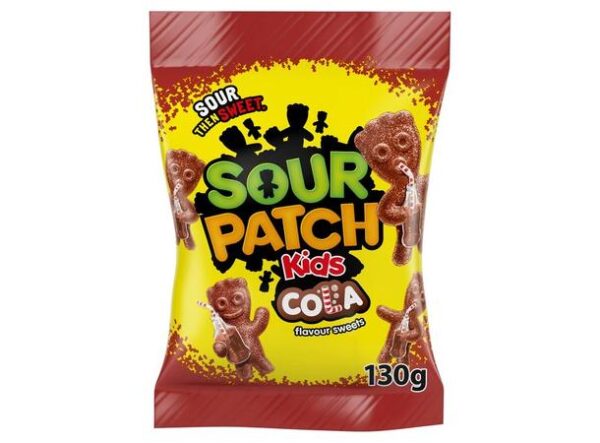 Pakke med surt cola godteri fra merket "Sour patch kids"